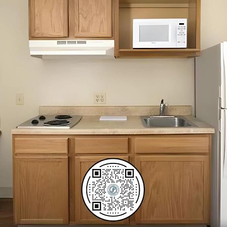 Woodspring Suites Lincoln Northeast I-80 Екстериор снимка
