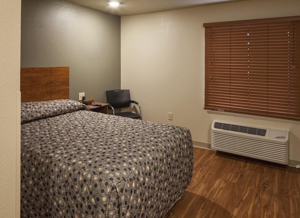 Woodspring Suites Lincoln Northeast I-80 Екстериор снимка